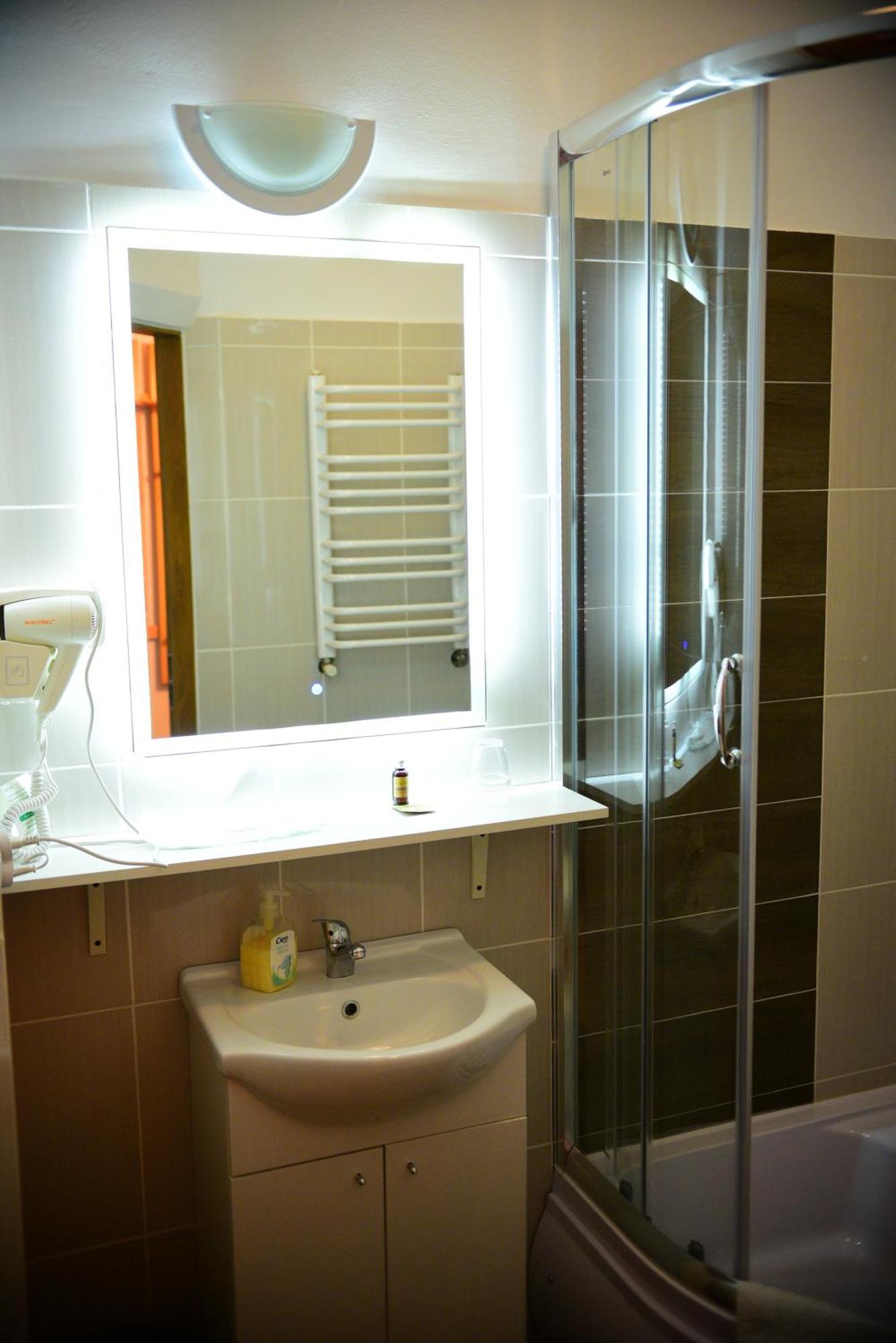 Hotel Villa Hubertus Kutno Room photo